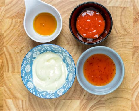 It can also be used as a dipping sauce for fries and onion rings. Bang Bang Sauce vegan - Contentedness Cooking