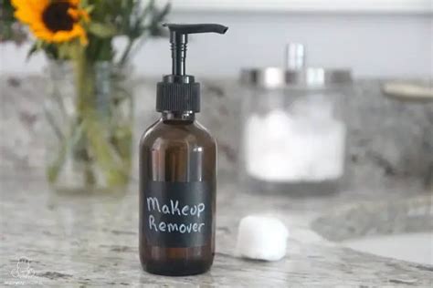 12 Diy Makeup Remover Recipes Made With All Natural Ingredients Happy