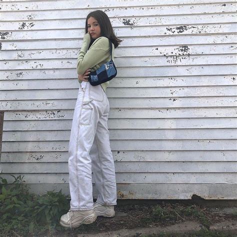 Last outfit was provided by gentlegirllovespugs on roblox thank you to violetiiq for making my intro! chunky shoes n white cargo pants in 2020 | Aesthetic ...