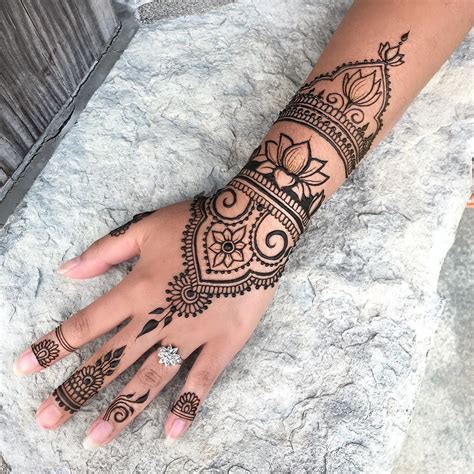 Bellahenna On Instagram Lotus Flower Hennacuff 🌿 In 2020 Henna