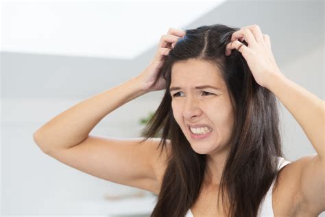 Como os sinais e sintomas dessa condição são. Tratamentos da psoríase no couro cabeludo - Blog Bem Estar