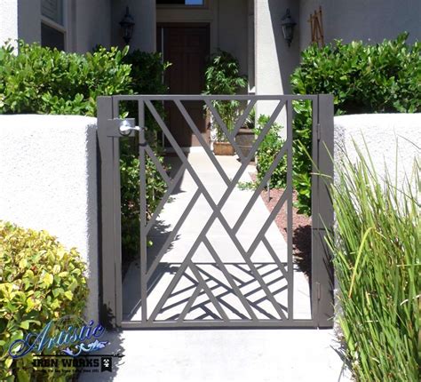 Modern Crisscross Wrought Iron Courtyard Entry Gate Metal Garden