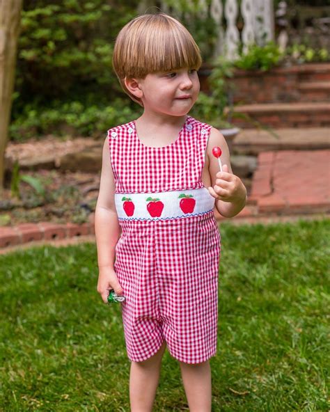 Applessmockedredcheckedshortall Redandwhitecheckedshortall