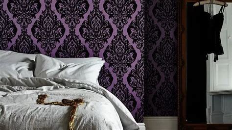 Want More Sex Then You Should Decorate Your Bedroom With This Colour Wallpaper Mirror Online