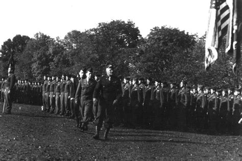 43rd Tank Battalion General Holbrook And Major Mills Inspecting Troops