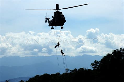 SIMULASI PENANGANAN ANCAMAN TERORIS ANTARA Foto