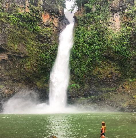 Descarga el track gps y sigue el itinerario del sendero desde un mapa. Windin Falls - Sarah Latham