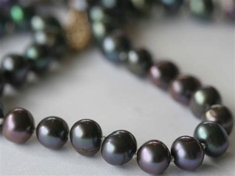 are my pearls dyed here s how to tell pearl wise