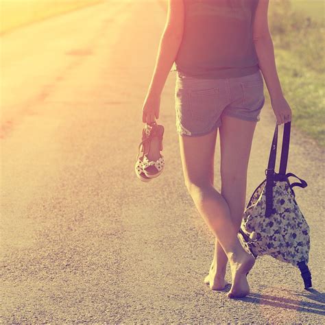 So we asked the women of buzzfeed what they do to feel safe when they're traveling abroad. 19 Awesome Things to Do Alone | Things to do alone, Things ...