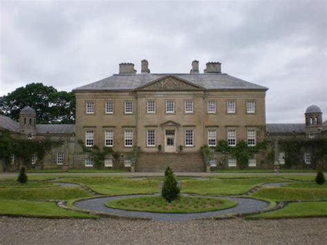 Dumfries house, part of the prince's foundation. Dumfries House | Parks and Gardens (en)