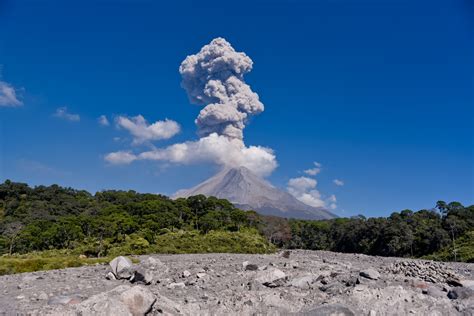 Big Data On Volcanic Eruptions Big Data Volcano Ai Volcanic Eruptions