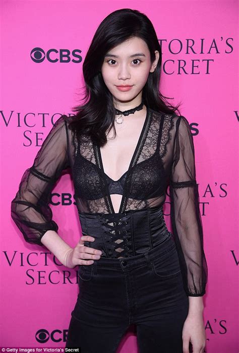 Fans Say Cbs Was Mean To Show Ming Xi Fall In Vs Show Daily Mail Online