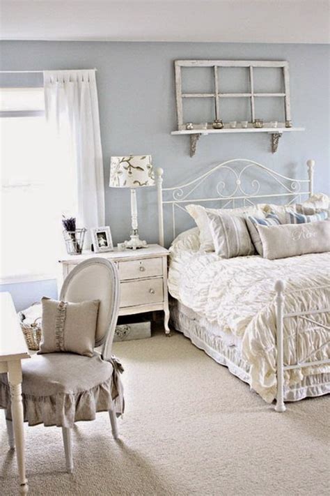 Your bedroom was probably the first room you ever helped to decorate. 33 Cute And Simple Shabby Chic Bedroom Decorating Ideas ...