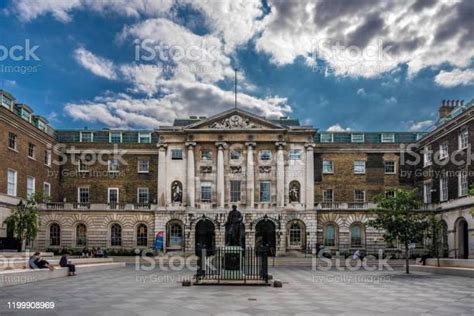 Kings College University In London Stock Photo Download Image Now
