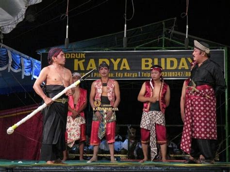 Mengenal Kesenian Ludruk Salah Satu Budaya Jawa Timur Yang Hampir