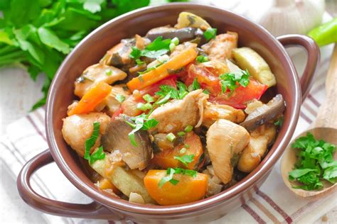 It takes less than thirty minutes to make and the result is a steaming bowl of comfort food. Chicken Stew - Simple Chicken Stew with Potatoes