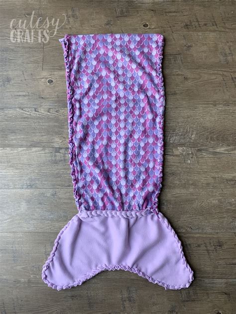 No-Sew Fleece Mermaid Tail Blanket Pattern - Cutesy Crafts