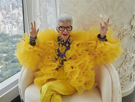 Fashion Icon Iris Apfel Partners With Shutterfly For Nft Cryptocards