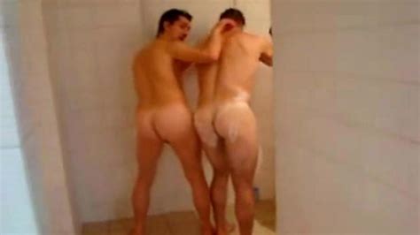 Amateur Gay Group Showers Free Porn