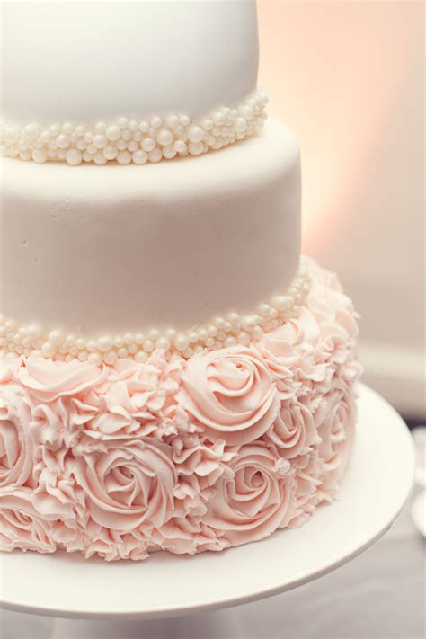 Gorgeous Wedding Cakes That Wow Elegantweddinginvites Com Blog
