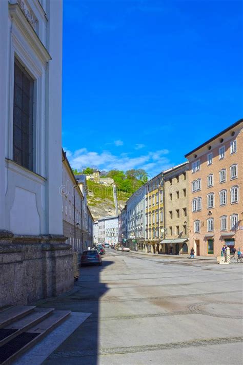 1 mai österreich by marco verch under creative commons 2.0. Salzburg, Österreich - 1. Mai 2017: Die Goldene Ballstatue ...