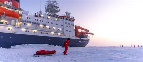 Icebreaker Makes Unplanned Open Water Arctic Detour