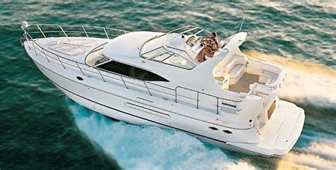Cruisers Yachts 2001 4450 Express Motoryacht 45 Yacht For Sale In Us