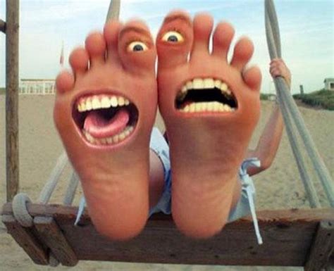 Mast Funny Wallpapers Amazing Funny Feet Face Picture 2013
