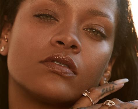 How Rihanna Changed The Way We Think About Sunscreen Vogue Arabia