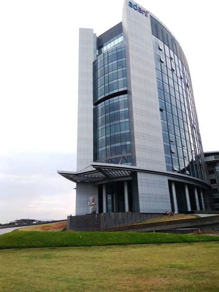 The adani group is an indian business conglomerate with a worldwide presence in areas like power, infrastructure, logistics, global trading, port & special economic zone, energy, oil and gas, mining, fmcg products, agribusiness, bunkering, real estate development. Adani Corporate House | Alucobond®