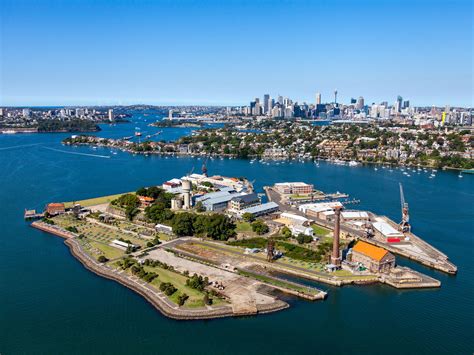 Finde einzigartige unterkünfte bei lokalen gastgebern in 191 ländern. Spend a Night on Cockatoo Island in Sydney Harbour ...