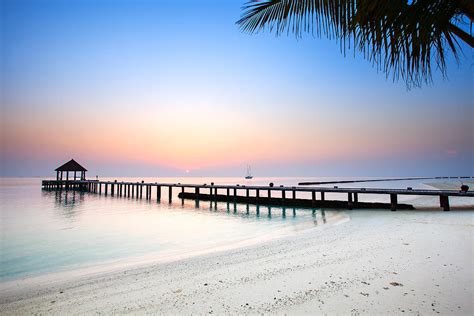 Maldives Sunrise On The Beach At Komandoo Photograph By Ian Good Fine