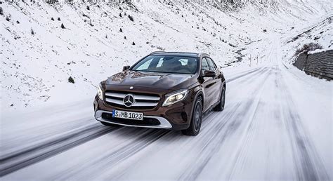 2015 Mercedes Benz Gla 220 Cdi 4matic In Snow Front Car Hd