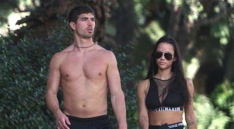 Big Brother’s Jessica Graf And Cody Nickson Are Still Going Strong Bare Hot Bodies On A Hike