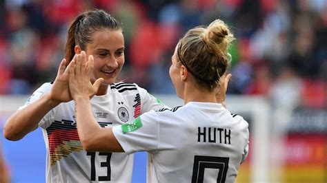 Uefa europa start of broadcasts: England - Deutschland Frauen heute live im TV und ...