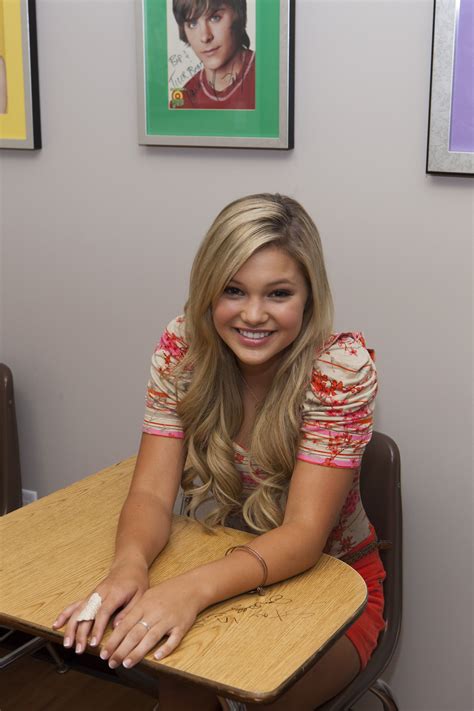 Olivia Holt Gets Ready For School No Shes Just Hanging Out In Our