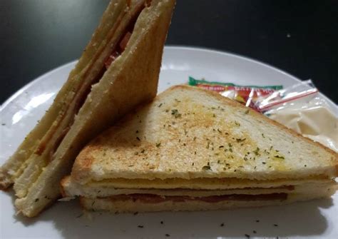 Cara membuat sandwich telormentega by;divasavira 5a. cara membuat sandwich daging Asap -Tukang Review