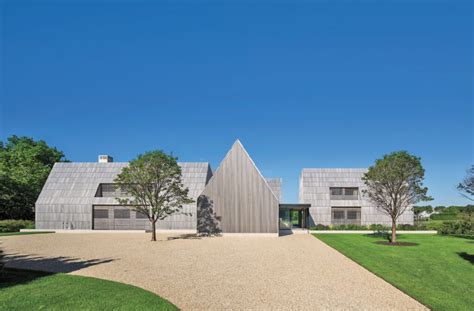 Bates Masi Architects Crafts East Hampton Compound For Couple And