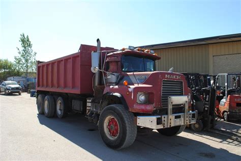 1989 Mack Dm690s Dump Trucks For Sale 10 Used Trucks From 13900