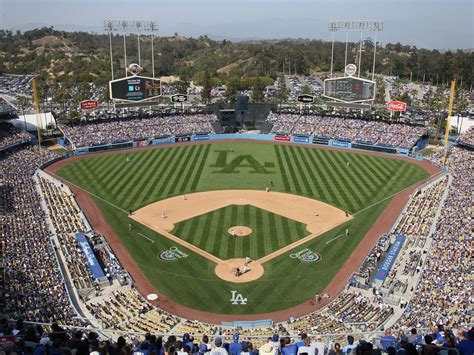 Charitybuzz 4 Mvp Field Level Seats To A 2022 La Dodgers Home Game