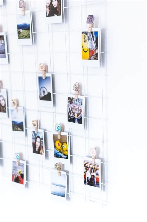 Betrachte beide bilder als ein ganzes. DIY: Grid Wall für Fotos | Gitterwand, Polaroid wand und ...