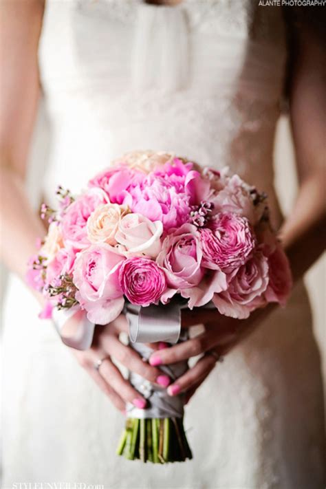 #bouquet #romantic #gift #bride #wedding bouquet #flowers #roses #cute #couple #love #bedlinen #sheet #bedtime #girly things #relationship goals #goal #dream #boyfriend #girlfriend #husband. 17 Romantic Spring Wedding Bouquets - Style Motivation