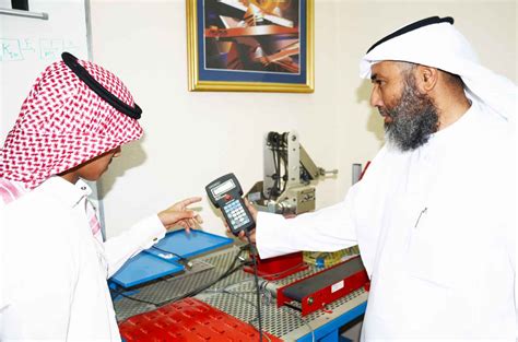 مشاركة الصور عن اليوم الوطني السعودي على مواقع التواصل الاجتماعي المختلفة. جامعة الطائف - مكتبة الصور