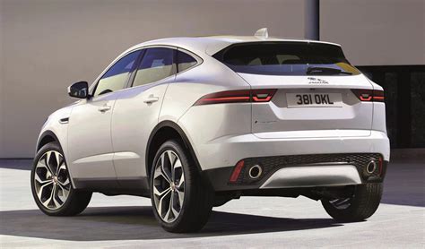I sistemi configurable e adaptive dynamics, insieme ad active driveline. 2018 JAGUAR E-PACE - myAutoWorld.com