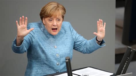 Kanzlerin Angela Merkel Im Kreuzverhör Im Bundestag Bei Kreuzverhör