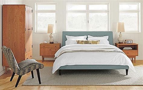 Create a familiar space using sleek lines, geometric patterns and clean and uncluttered. Mid-Century Modern Bedroom Furniture