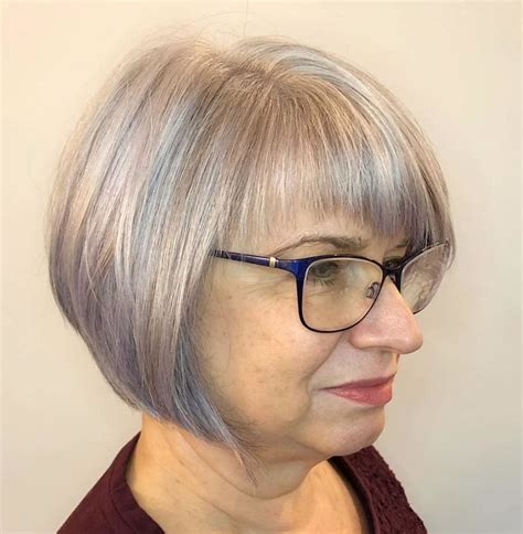 Go to our website to see more beautiful short hairstyles for women over 50 with glasses like this! 40 Short Haircuts for Women over 50 for You to Look ...