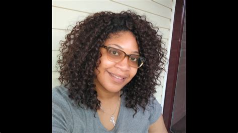 How to put your wig in a ponytail. How I Rock Curly Half Wigs w/ No Leave Out *Outre' Bahamas ...