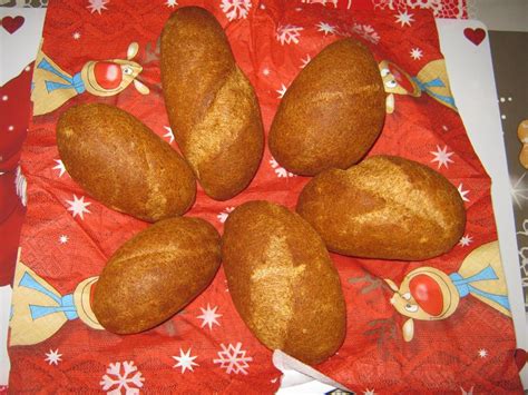 Magyarország nemzeti ünnepe és hivatalos állami ünnepe az államalapítás és az államalapító i. Augusztus 20.-a Light paleo Új Kenyér ...