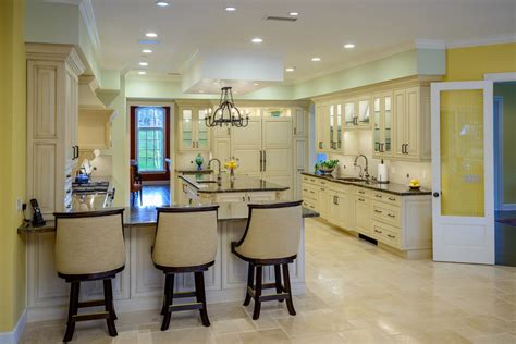 Traditional Kitchen With Versailles Pattern Travertine Tile Flooring